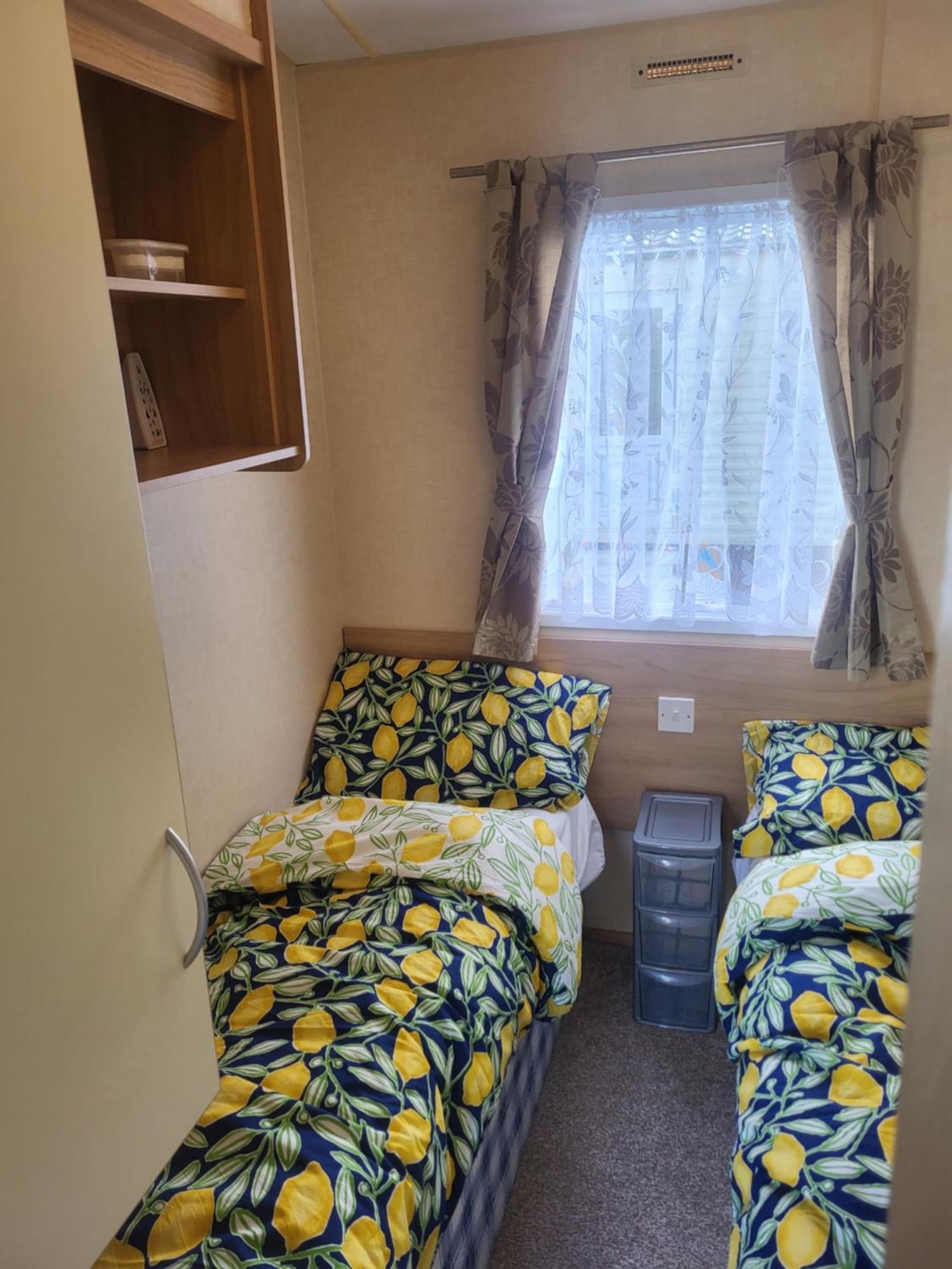 Butterfly Lane Holidays At Marine, Rhyl Exterior photo