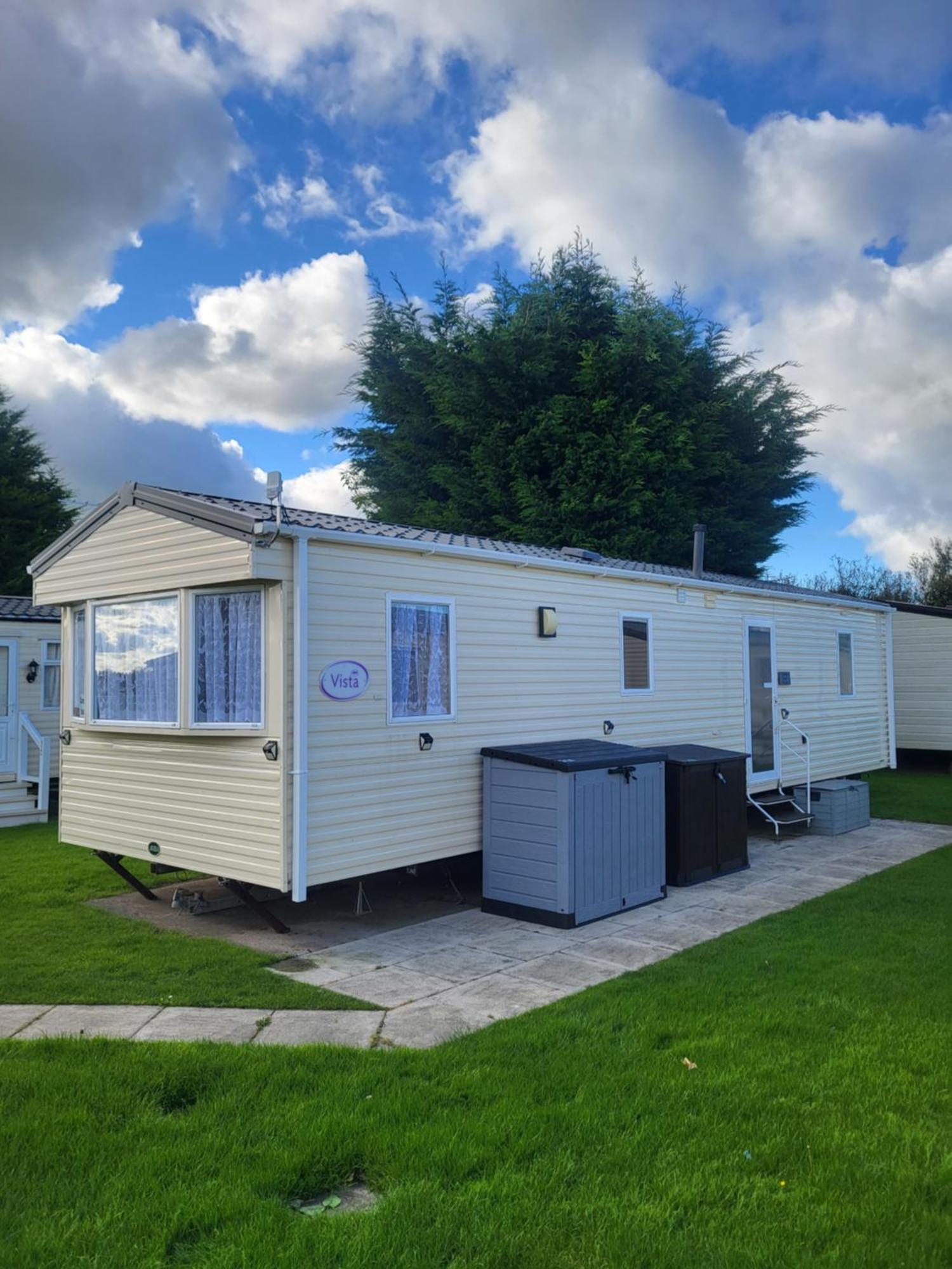 Butterfly Lane Holidays At Marine, Rhyl Exterior photo
