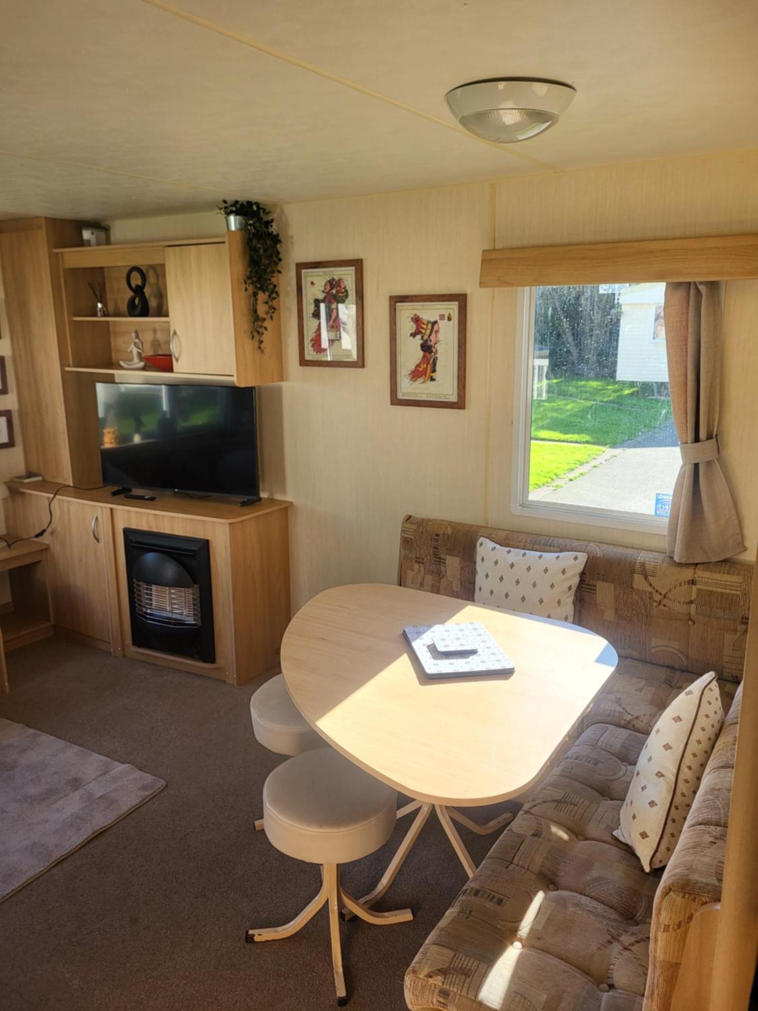 Butterfly Lane Holidays At Marine, Rhyl Exterior photo