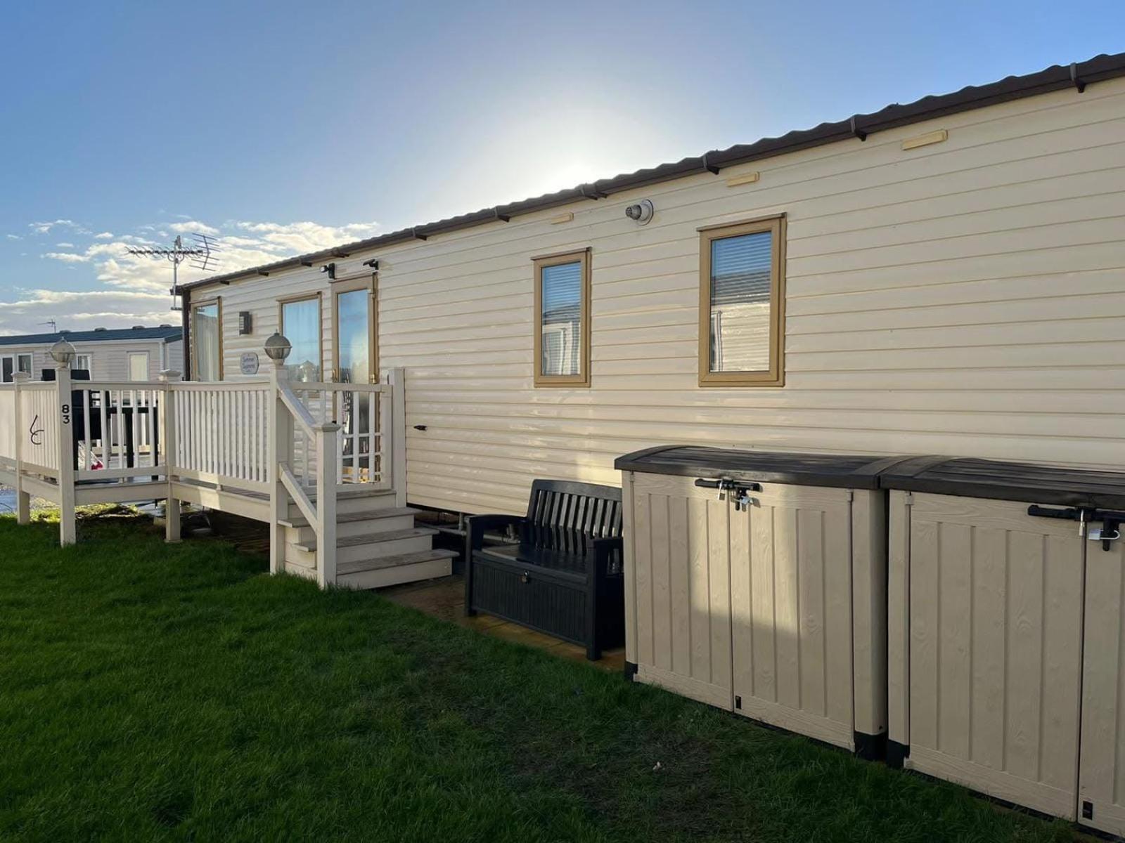 Butterfly Lane Holidays At Marine, Rhyl Room photo