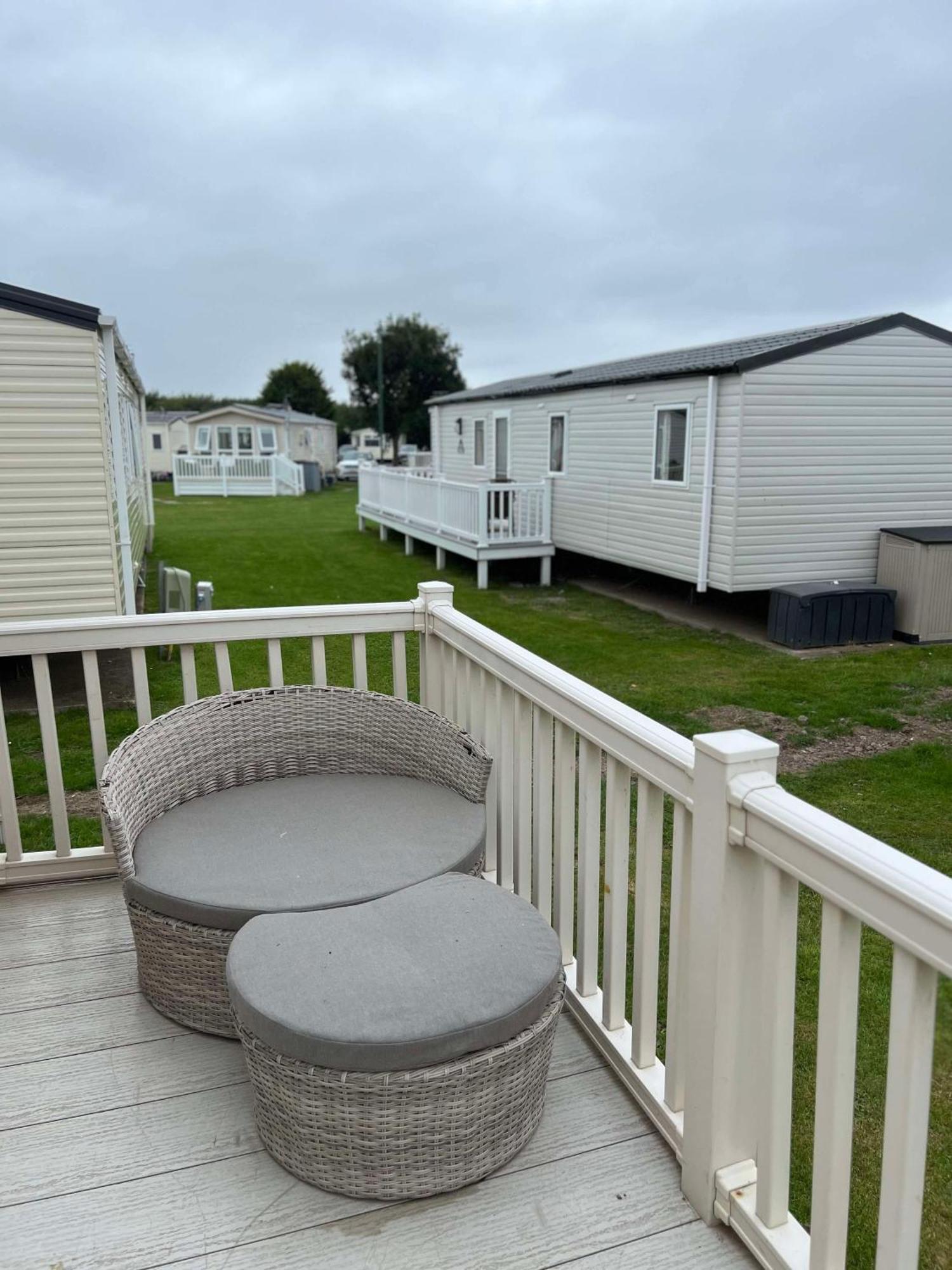 Butterfly Lane Holidays At Marine, Rhyl Exterior photo